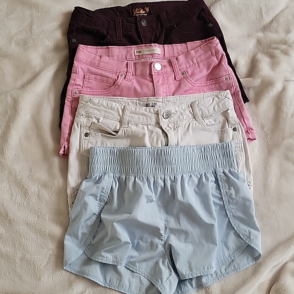 📦Bundle Of 4 Shorts For Girls, Size 10-12. Levis, Studio V, Epic Threads, Yoga